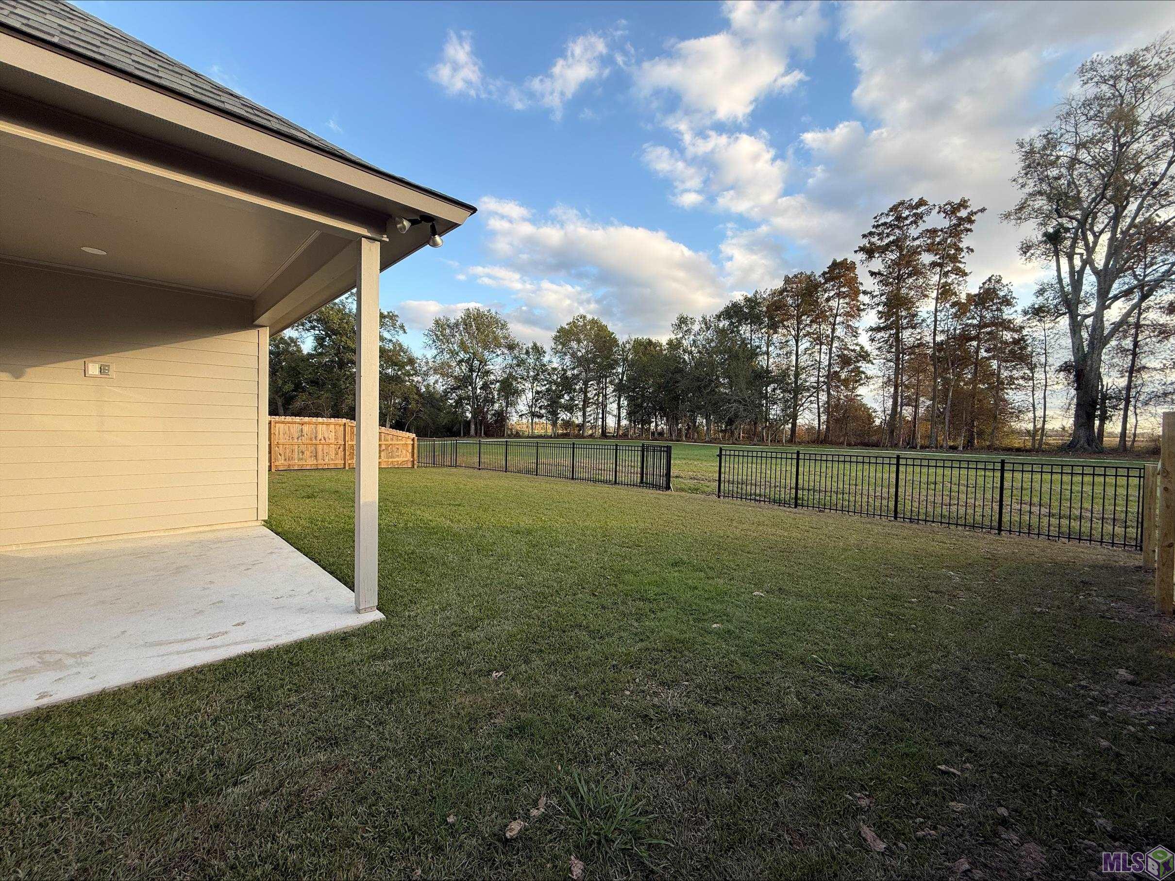 3686 Waterbury Avenue Baton Rouge, LA 70810 - Photo 36 of 42 Fenced in backyard!