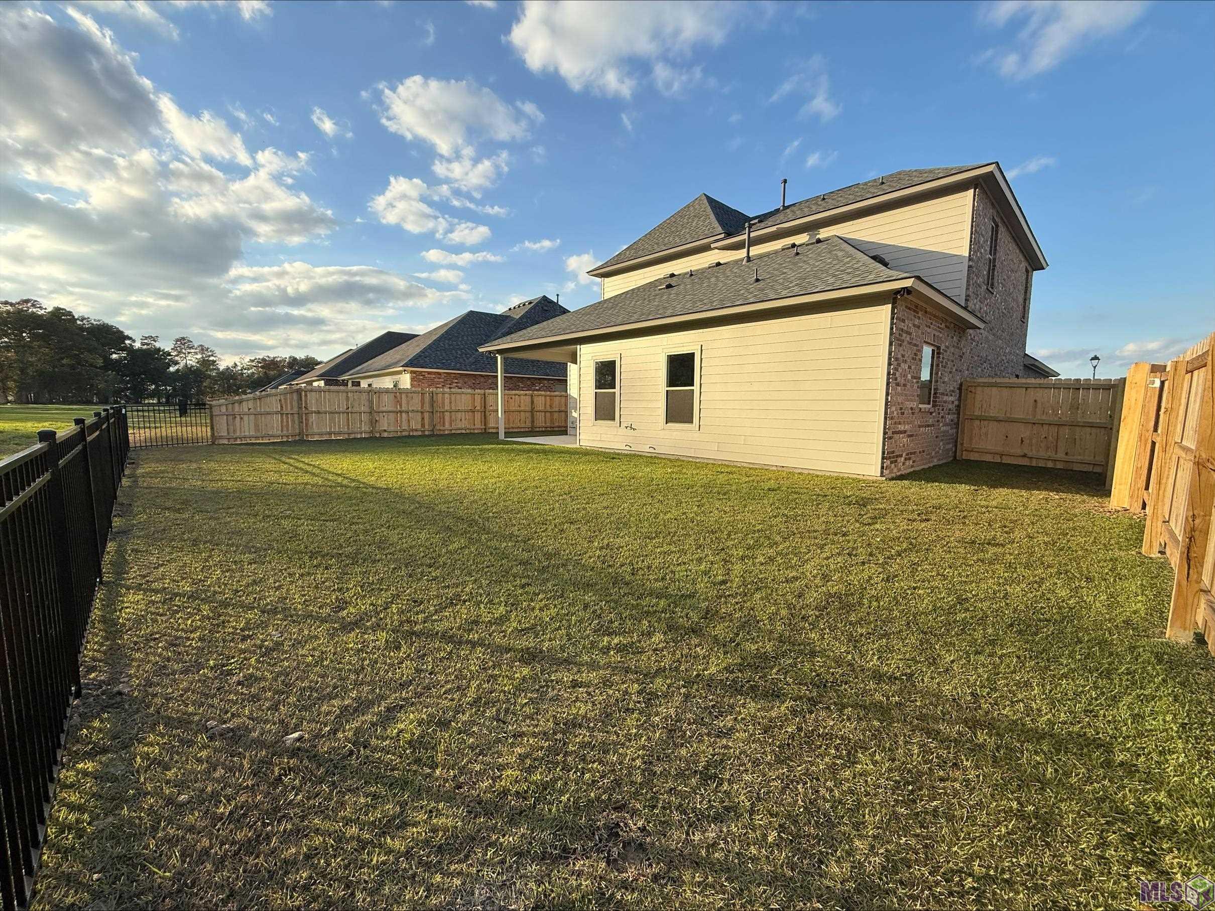 3686 Waterbury Avenue Baton Rouge, LA 70810 - Photo 38 of 42 Fenced in backyard!