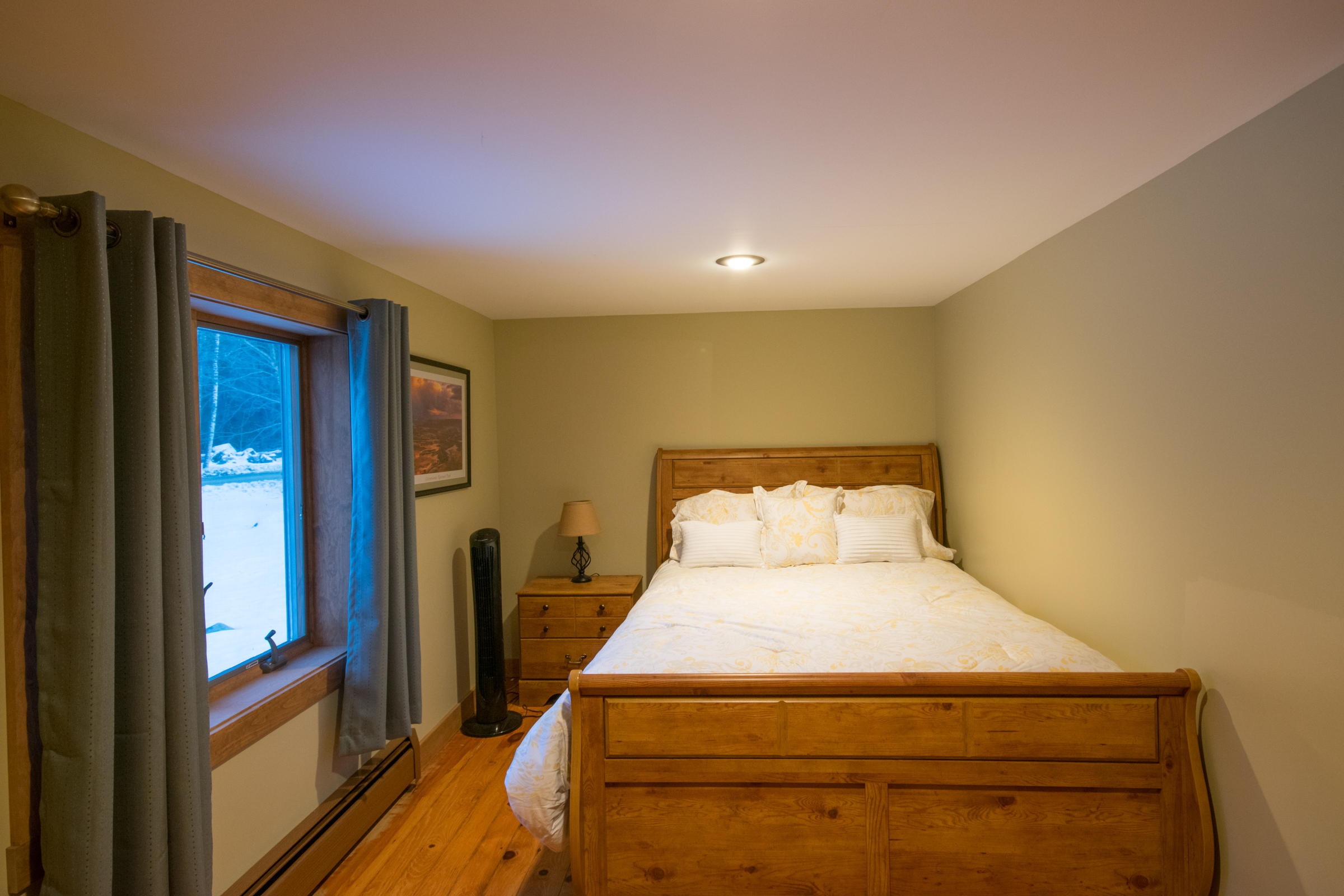 547 Phinney Farm Road Lincoln, ME 04457 - Photo 15 of 16 Guest Suite