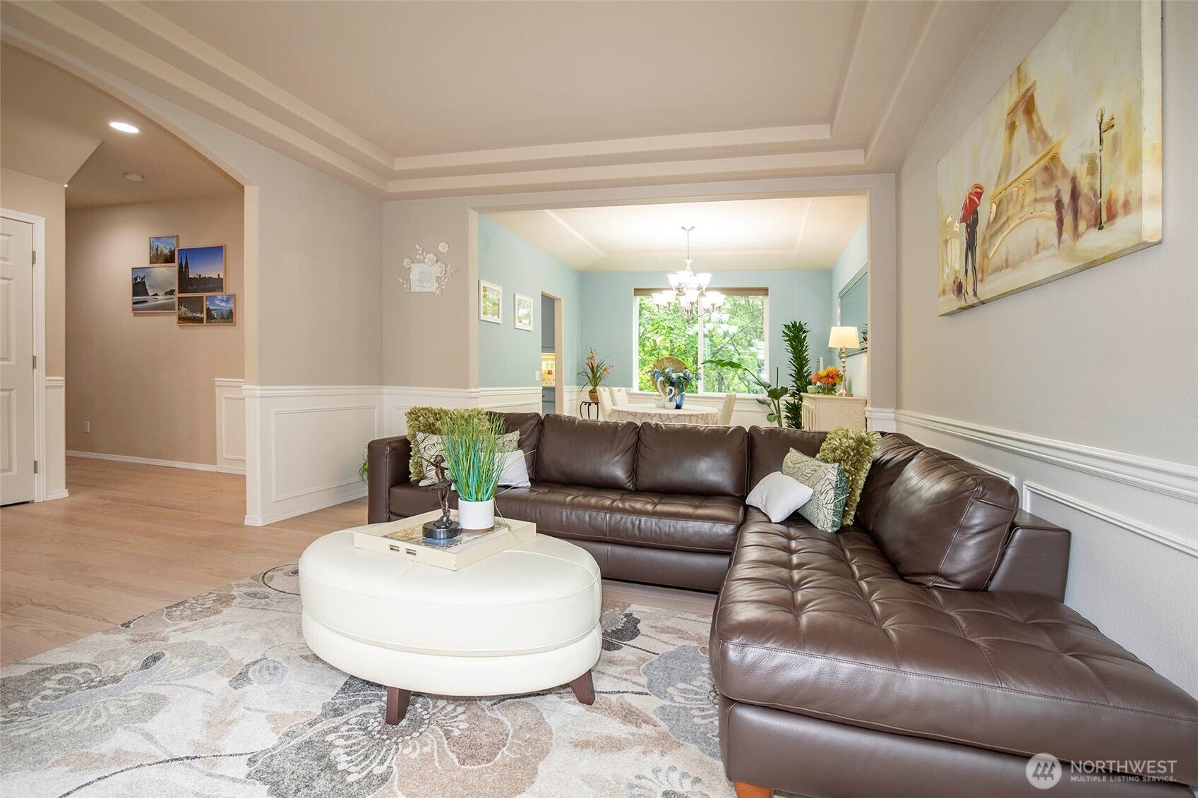 19 198th Place Southeast Bothell, WA 98012 - Photo 4 of 33 a living room with furniture and a couch