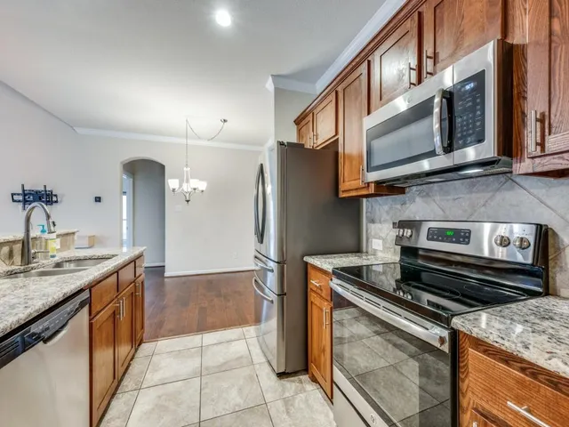 $2,795 | 2209 Highland Villa Lane, Arlington, TX 76012