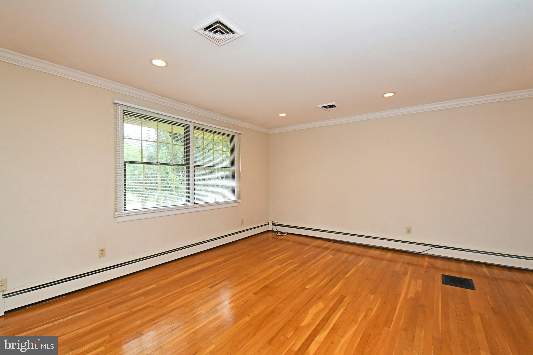 2390 Lenhart Road Colmar, PA 18915 - Photo 10 of 40