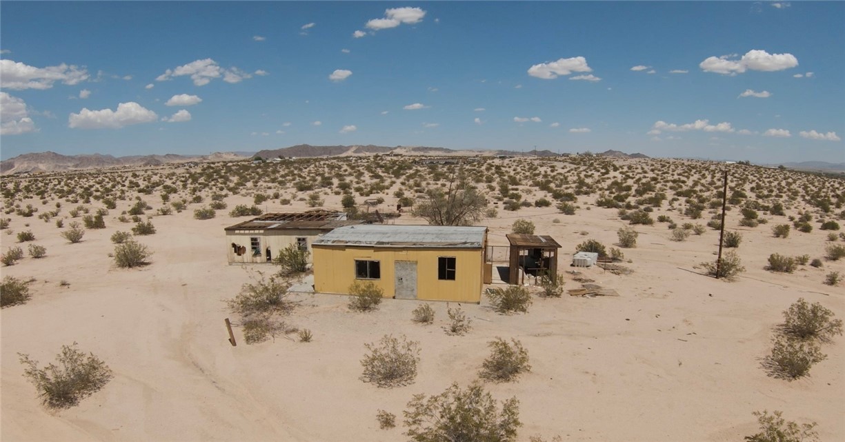 71410 Del Rey Road Twentynine Palms, CA 92277 - Photo 2 of 27 Gallery Image 2