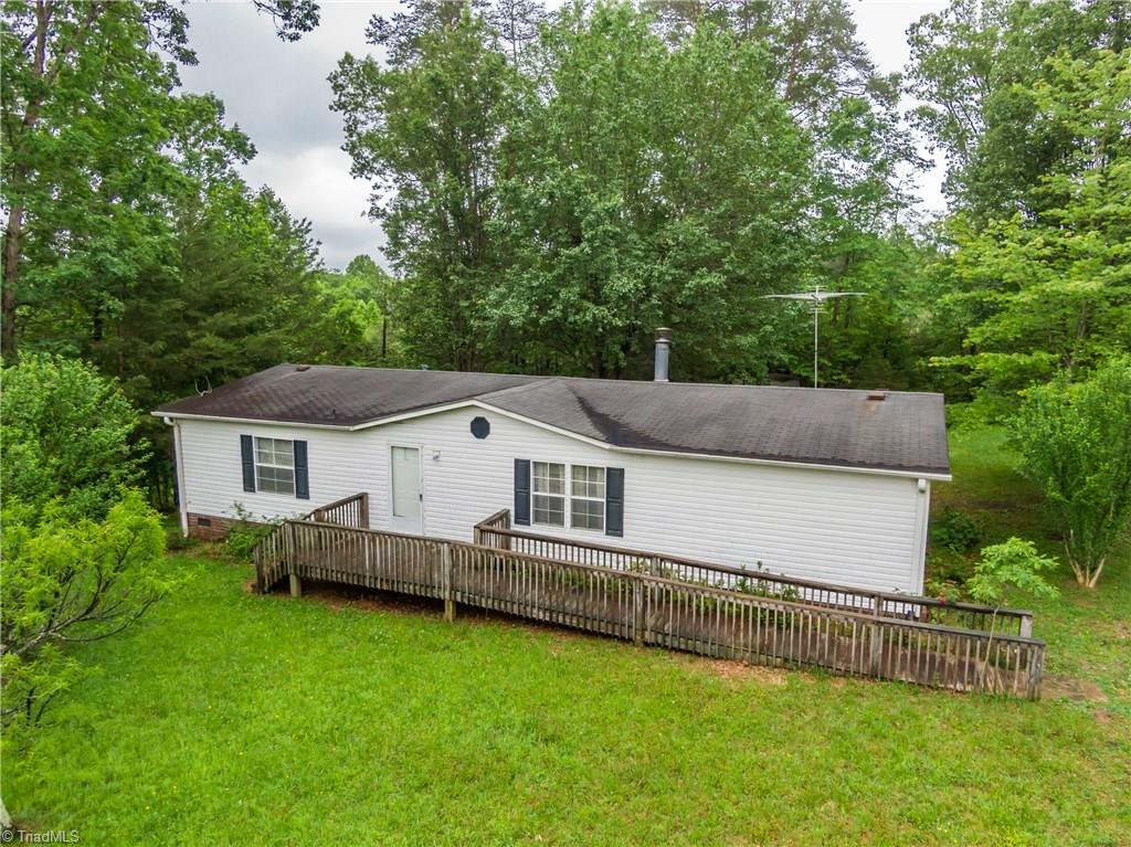 330 Hauser Road Pinnacle, NC 27043 - Photo 3 of 24