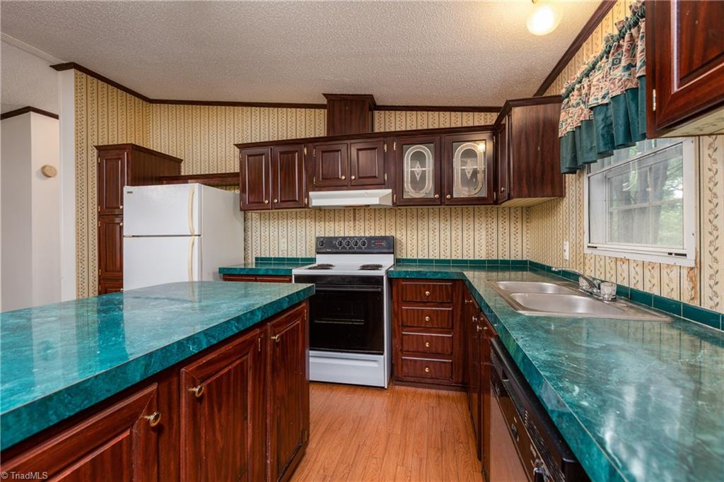 330 Hauser Road Pinnacle, NC 27043 - Photo 7 of 24