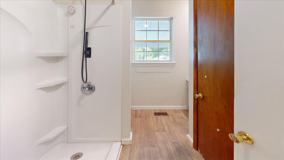 284 Rutland Avenue Dunlap, TN 37327 - Photo 25 of 43 05-284-Rutland-Ave-Bathroom 1