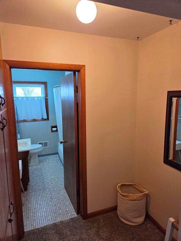 1132 South 35th Street Manitowoc, WI 54220 - Photo 14 of 26 Hallway