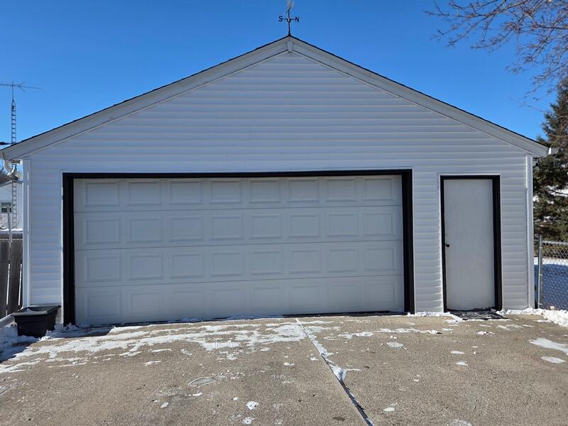 1132 South 35th Street Manitowoc, WI 54220 - Photo 24 of 26 Garage