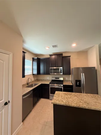$1,800 | 8985 Oval Glass Street, Conroe, TX 77304