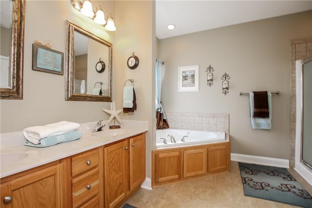 520 Gip Manning Road Clarksville, TN 37042 - Photo 19 of 20 Master Bathroom