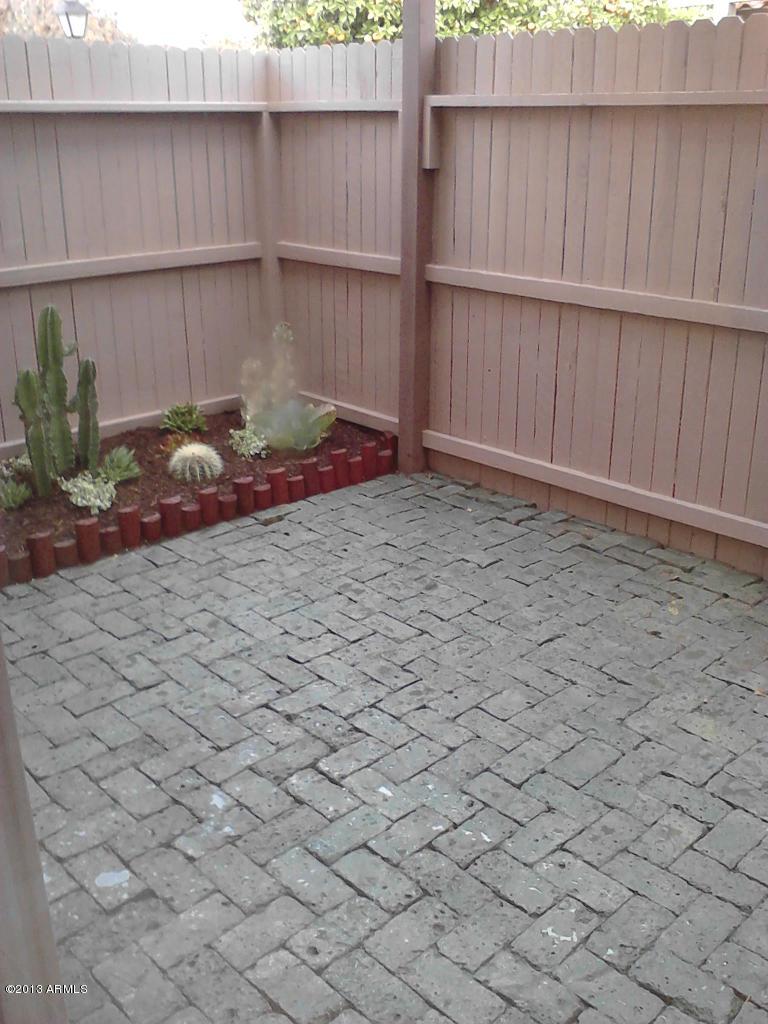 1016 East Pueblo Road, Unit D Phoenix, AZ 85020 - Photo 12 of 16 Patio area