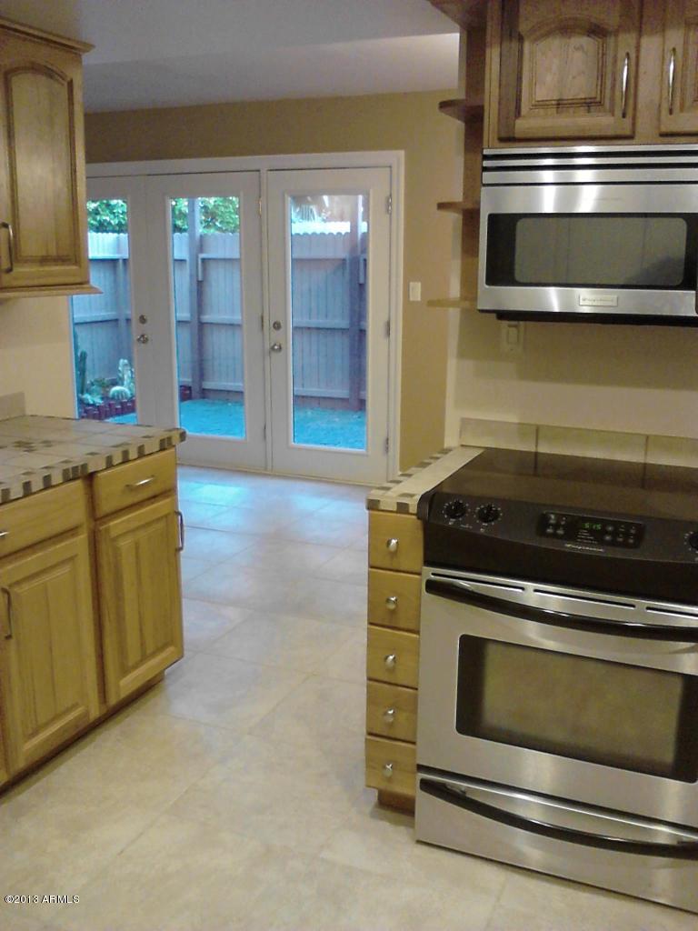 1016 East Pueblo Road, Unit D Phoenix, AZ 85020 - Photo 16 of 16 View to patio