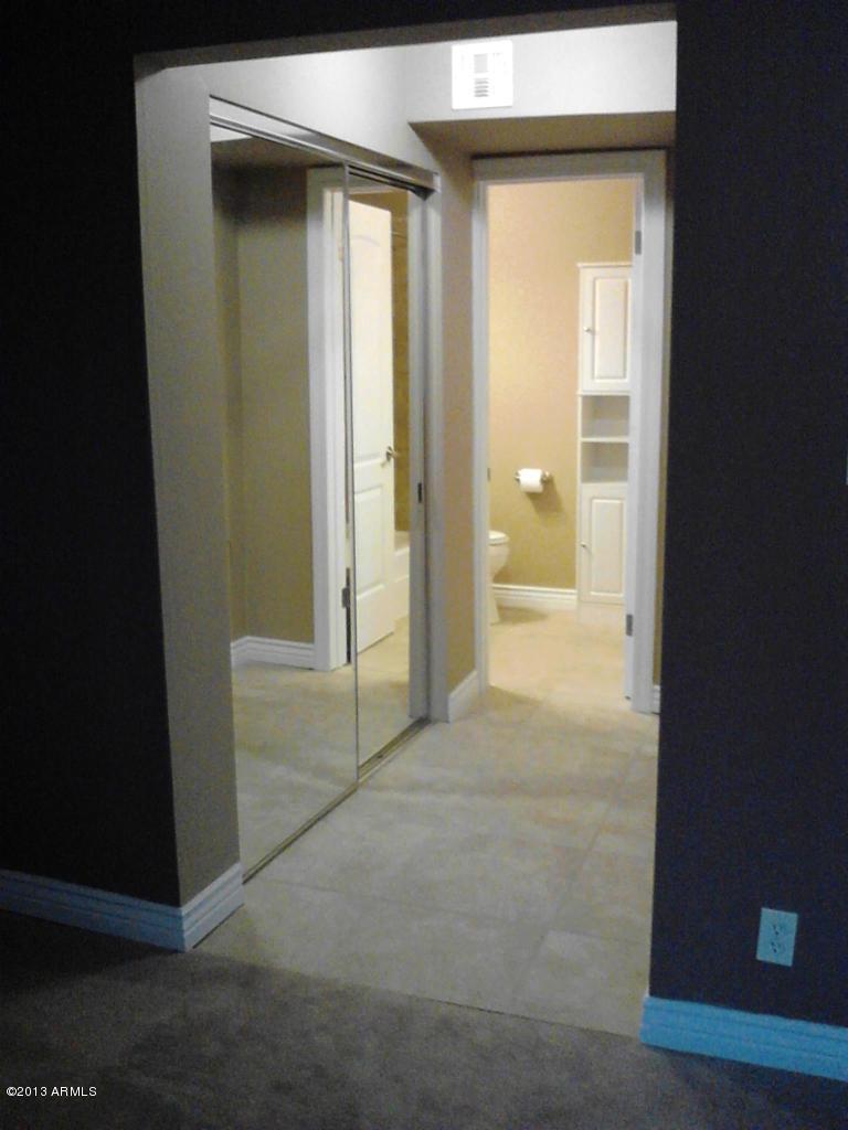 1016 East Pueblo Road, Unit D Phoenix, AZ 85020 - Photo 10 of 16 Masterbath3