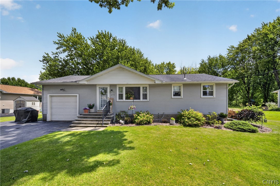 8770 Weaver Road Cicero, NY 13029 - Photo 4 of 47