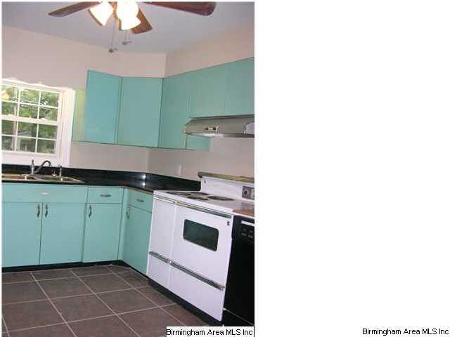 3965 Hilltop Road Southeast Bessemer, AL 35022 - Photo 5 of 22