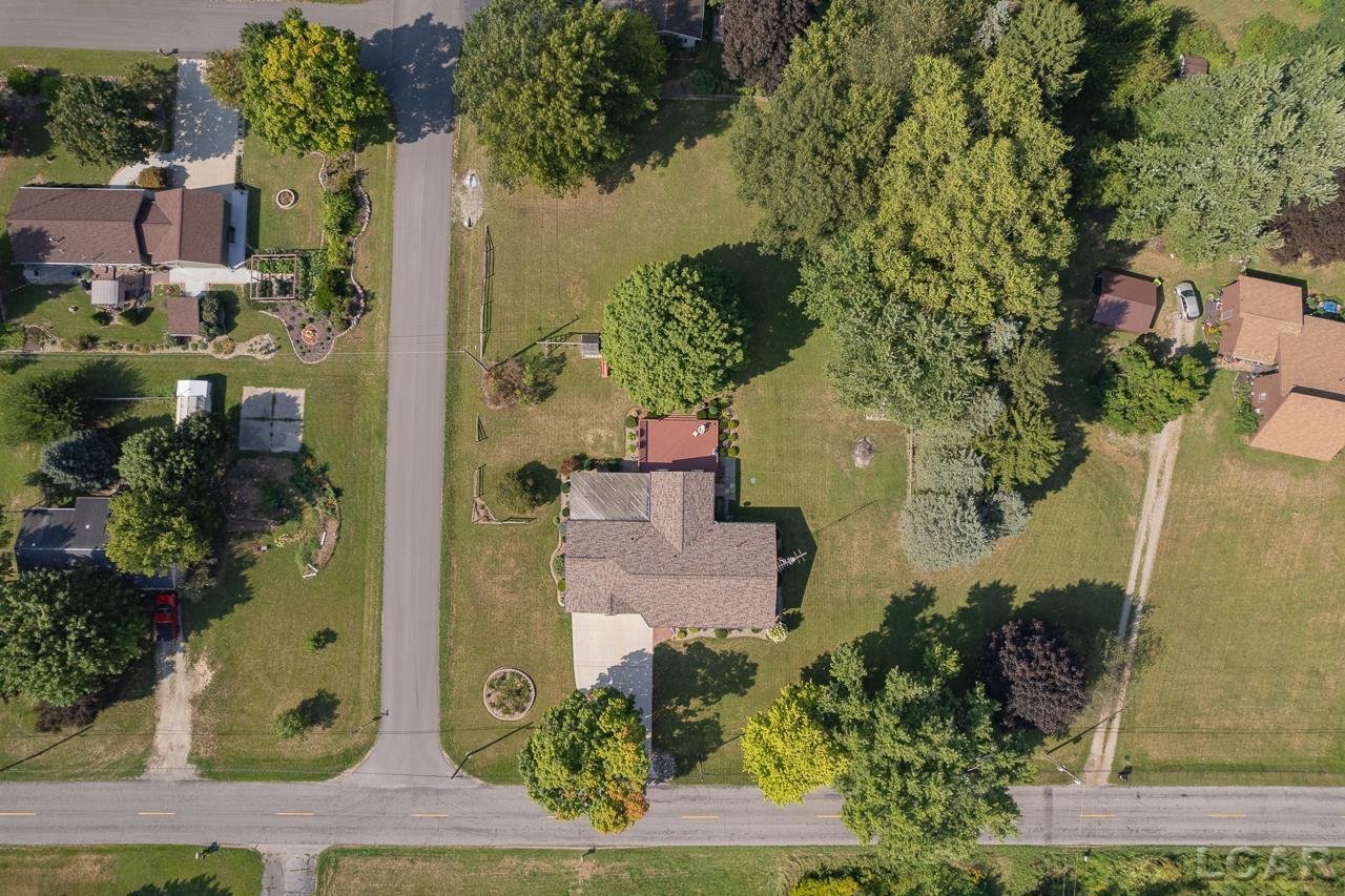 1990 Oakwood Road Adrian, MI 49221 - Photo 46 of 46 50153910-61d49cb0-3854-42ca-9413-da9bf0dce040.JPG