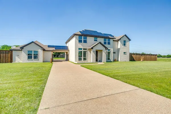 $685,000 | 5400 Posada Drive, Fort Worth, TX 76036