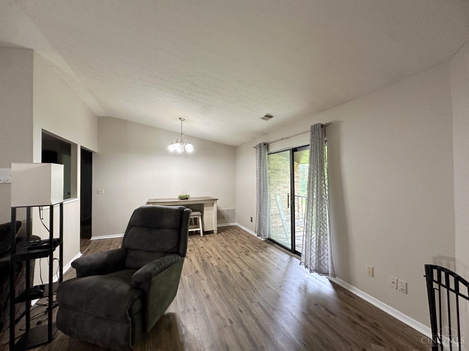 537 Davis Road, Unit 10 Cincinnati, OH 45255 - Photo 23 of 35 Gallery Image 23