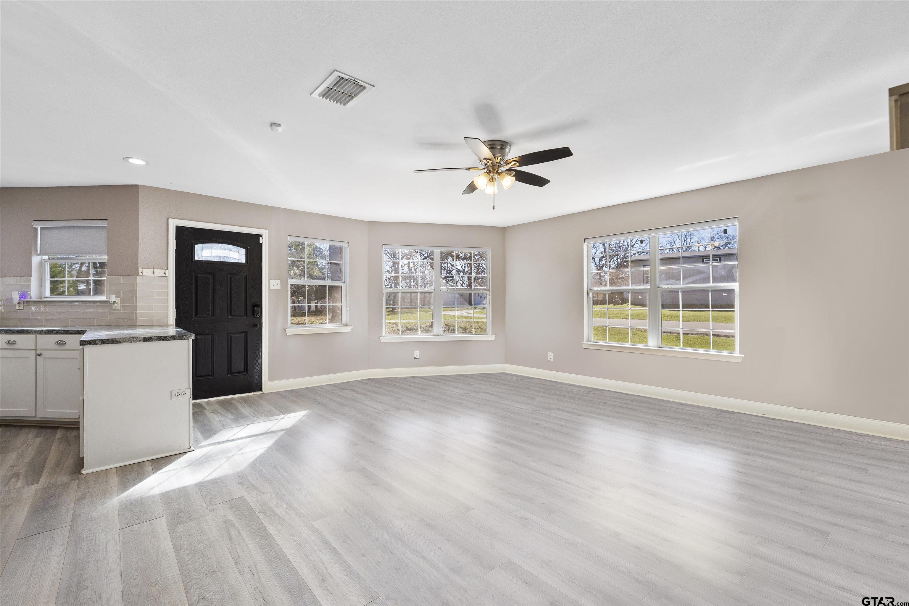 21972 High Point Drive Frankston, TX 75763 - Photo 9 of 17