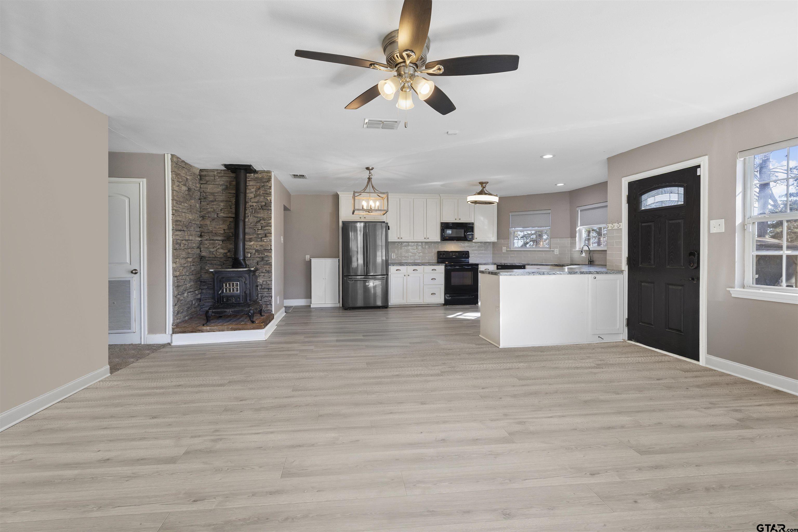 21972 High Point Drive Frankston, TX 75763 - Photo 10 of 17