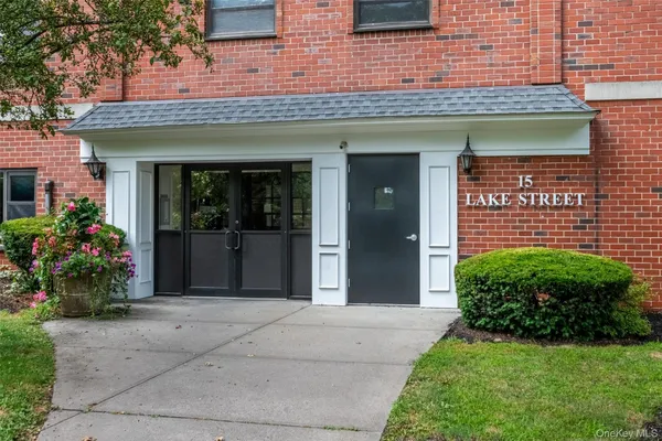 $1,850 | 15 Lake Street, Unit 2A, White Plains, NY 10603