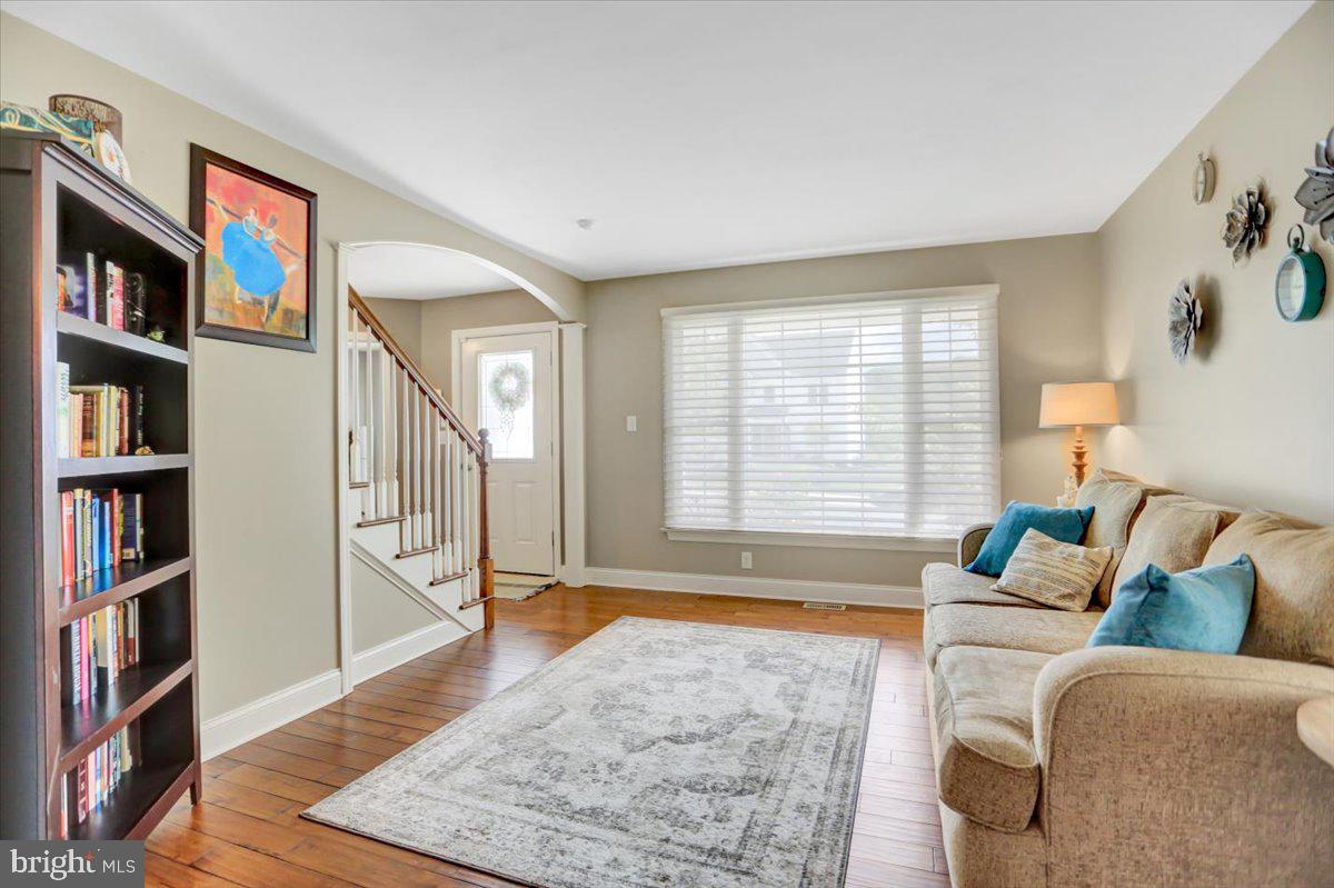 7090 Beaver Spring Road Harrisburg, PA 17111 - Photo 8 of 43 Gallery Image 8