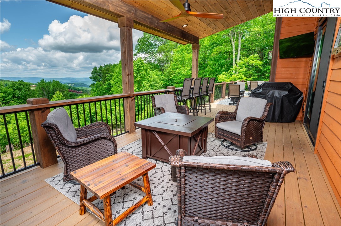 165 Eagle Pass Banner Elk, NC 28604 - Photo 40 of 41 a view of a patio on the roof deck