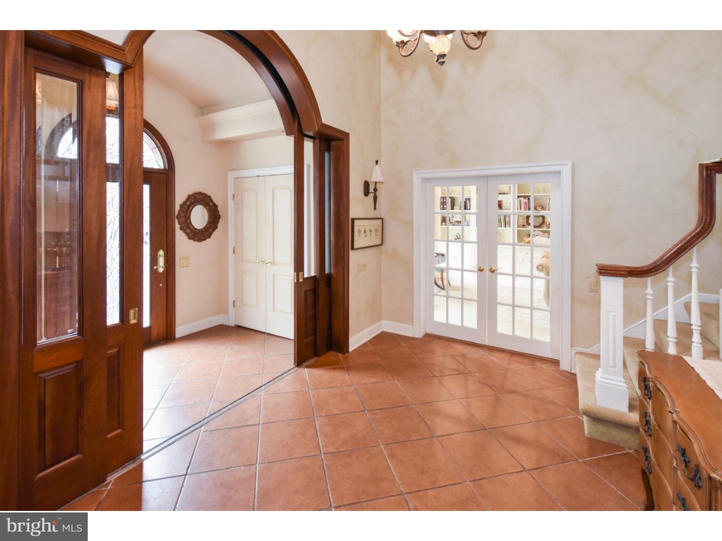329 Edgehill Road Wayne, PA 19087 - Photo 3 of 24 Foyer