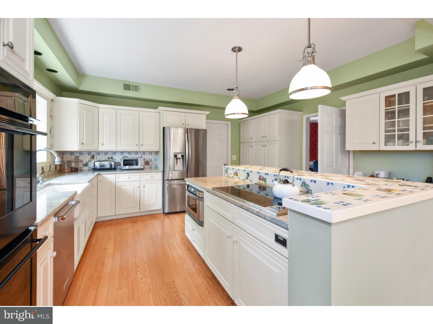 329 Edgehill Road Wayne, PA 19087 - Photo 9 of 24 Kitchen