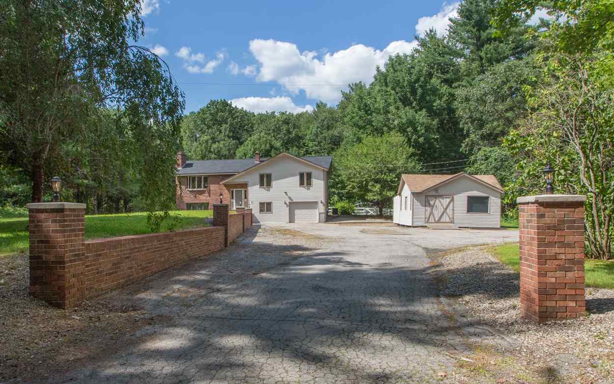 15 Bowers Road Derry, NH 03038 - Photo 1 of 17
