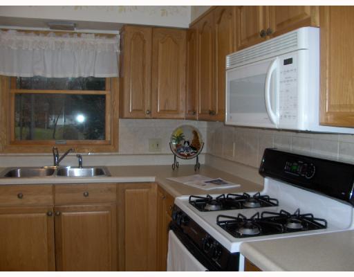586 Whitestown Road Butler, PA 16001 - Photo 5 of 8 Kitchen.