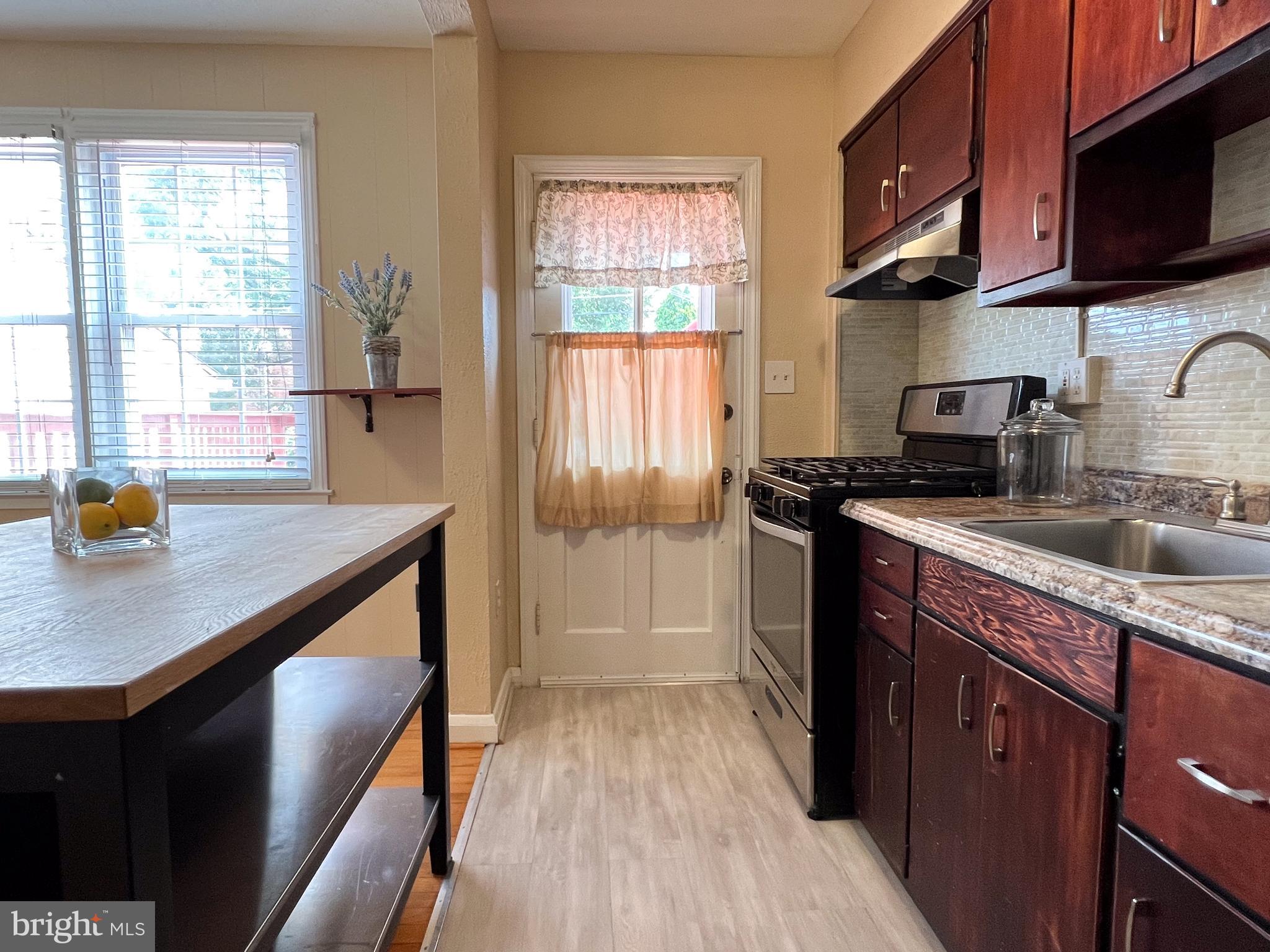 8305 Kendale Road Baltimore, MD 21234 - Photo 16 of 39
