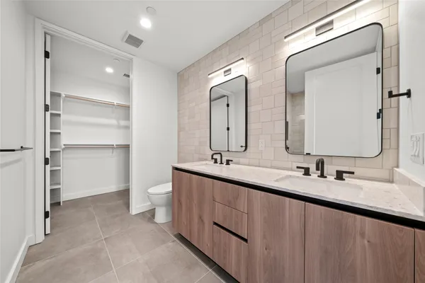 $3,450 | 84 East Avenue, Unit 2003, Austin, TX 78701