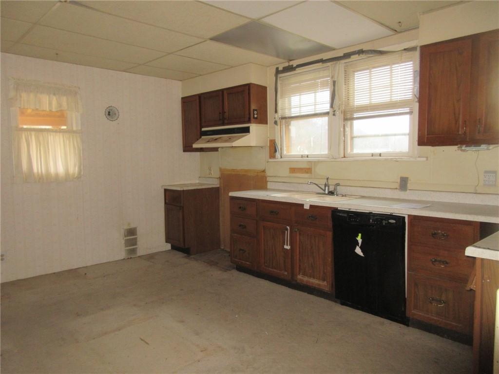 223 Big Shannon Run Road Mount Morris, PA 15349 - Photo 7 of 24