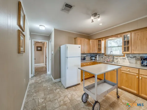 $3,450 | 1660 McIver, Canyon Lake, TX 78133