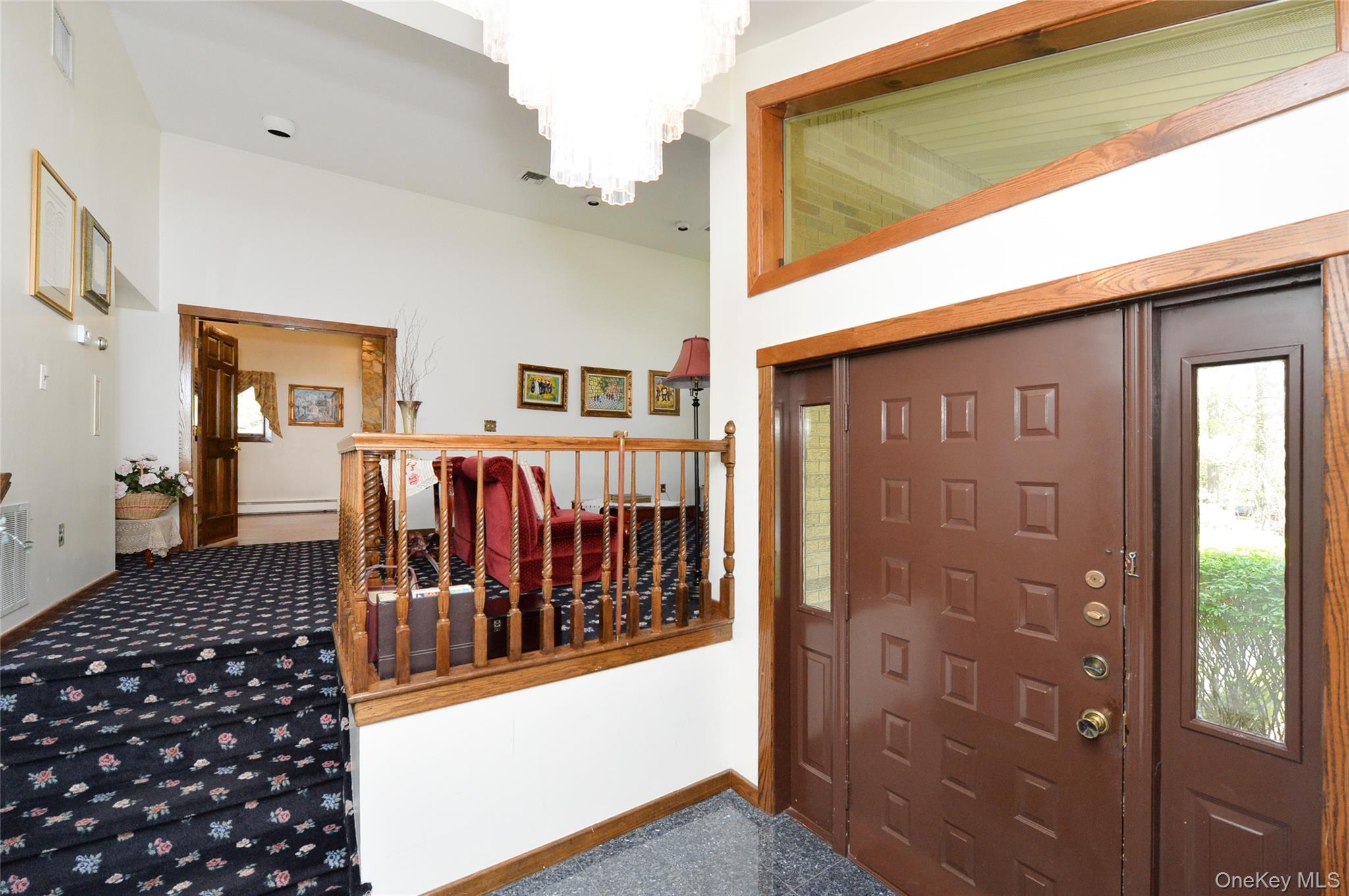 24 Highview Road Monsey, NY 10952 - Photo 4 of 44 a view of a living room and entry way