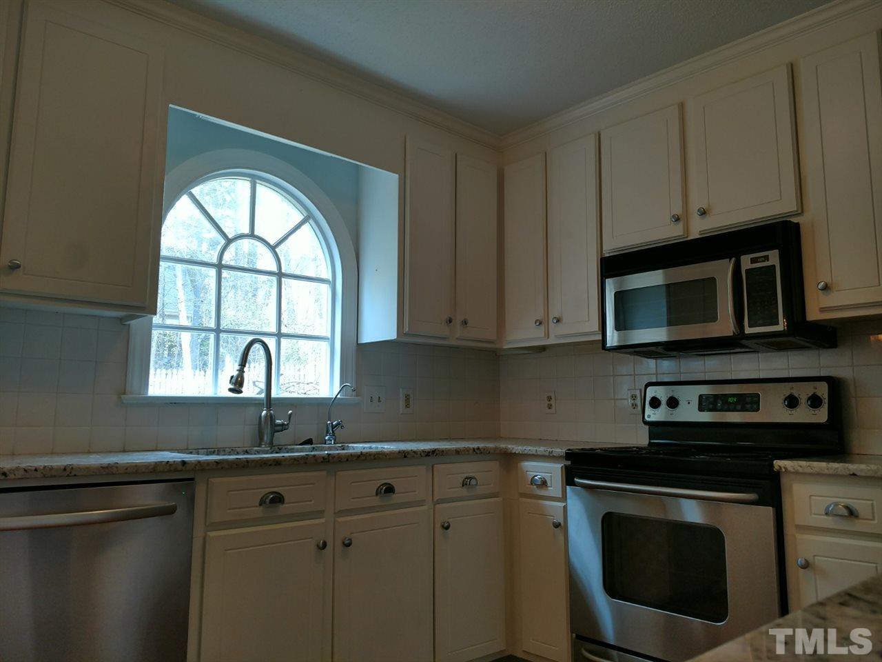7705 Highlandview Circle Raleigh, NC 27613 - Photo 7 of 19 Gallery Image 7