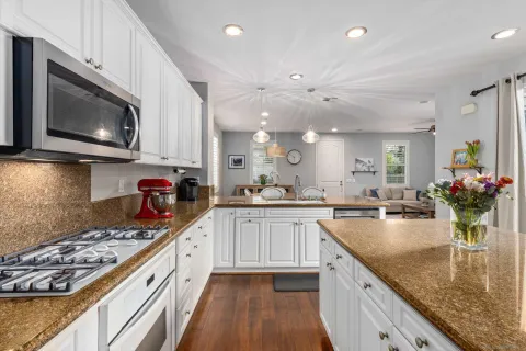 $1,450,000 | 8400 Reagan Gn, San Diego, CA 92127