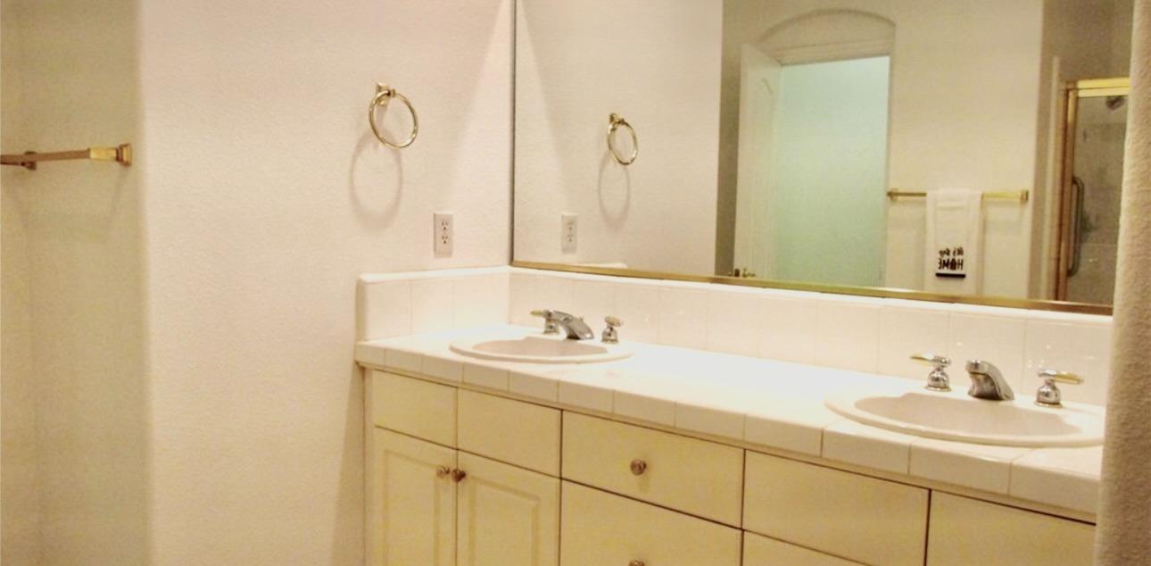 137 Twins Court Reedley, CA 93654 - Photo 7 of 13 Gallery Image 7