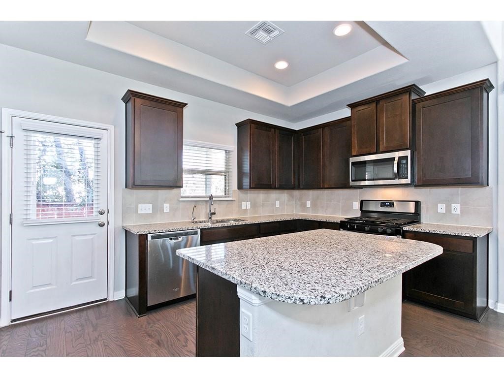 9802 Tanglemede Street Austin, TX 78748 - Photo 9 of 35