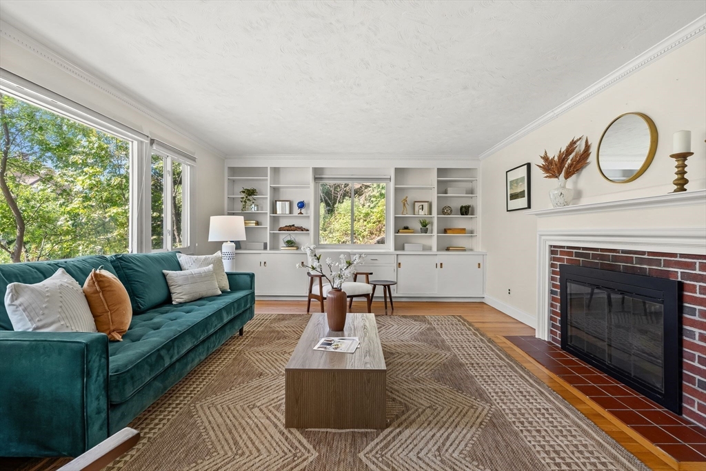 19 Brunswick Road Arlington, MA 02476 - Photo 6 of 42 Gallery Image 6