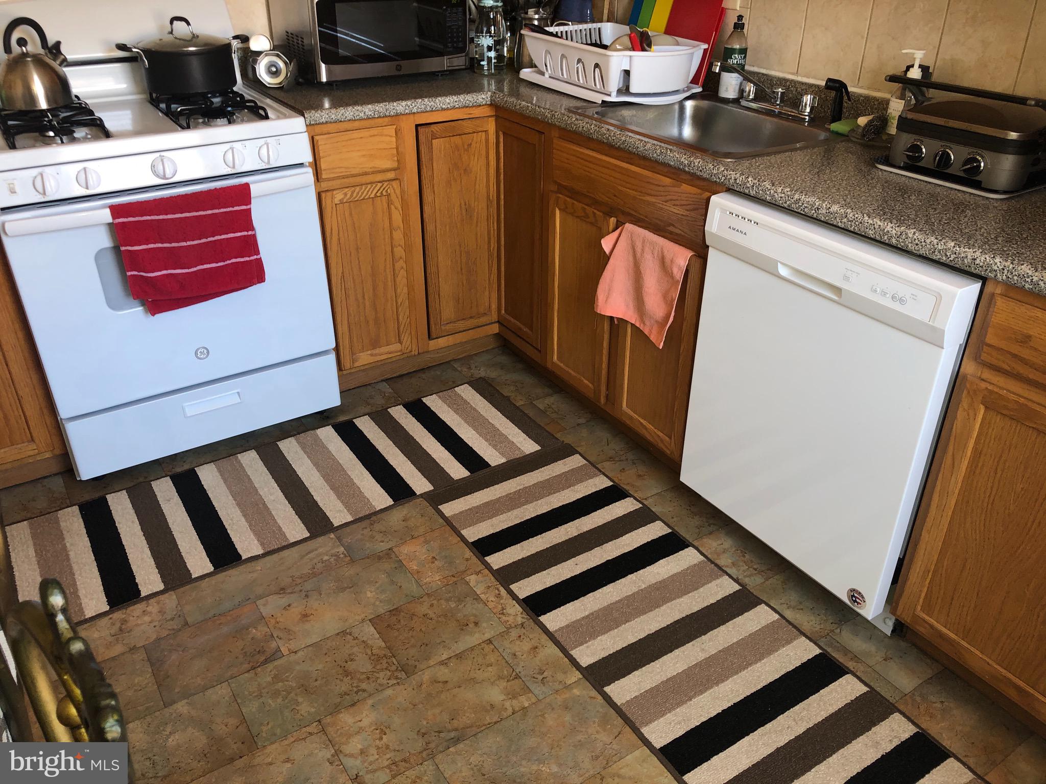 2875 Angus Road Philadelphia, PA 19114 - Photo 11 of 31