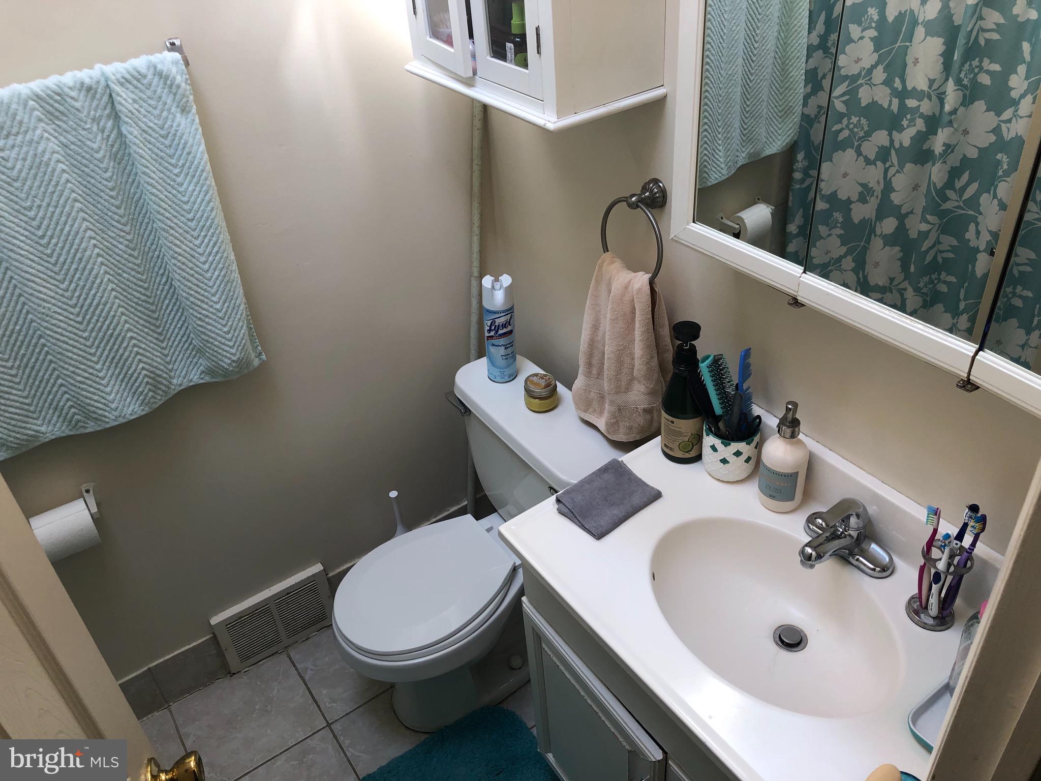 2875 Angus Road Philadelphia, PA 19114 - Photo 21 of 31
