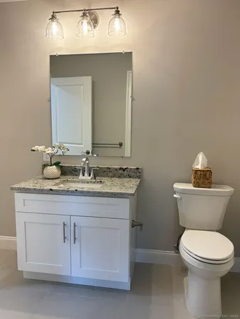 $2,850 | 1916 Post Road, Fairfield, CT 06824