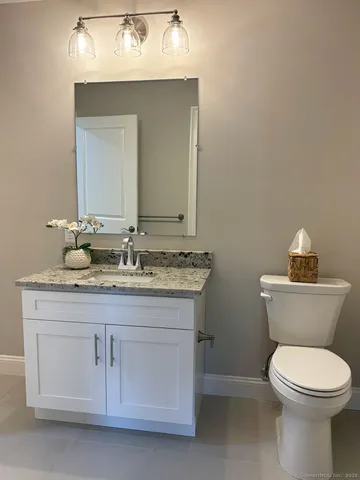 $2,850 | 1916 Post Road, Fairfield, CT 06824