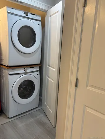 $2,850 | 1916 Post Road, Fairfield, CT 06824