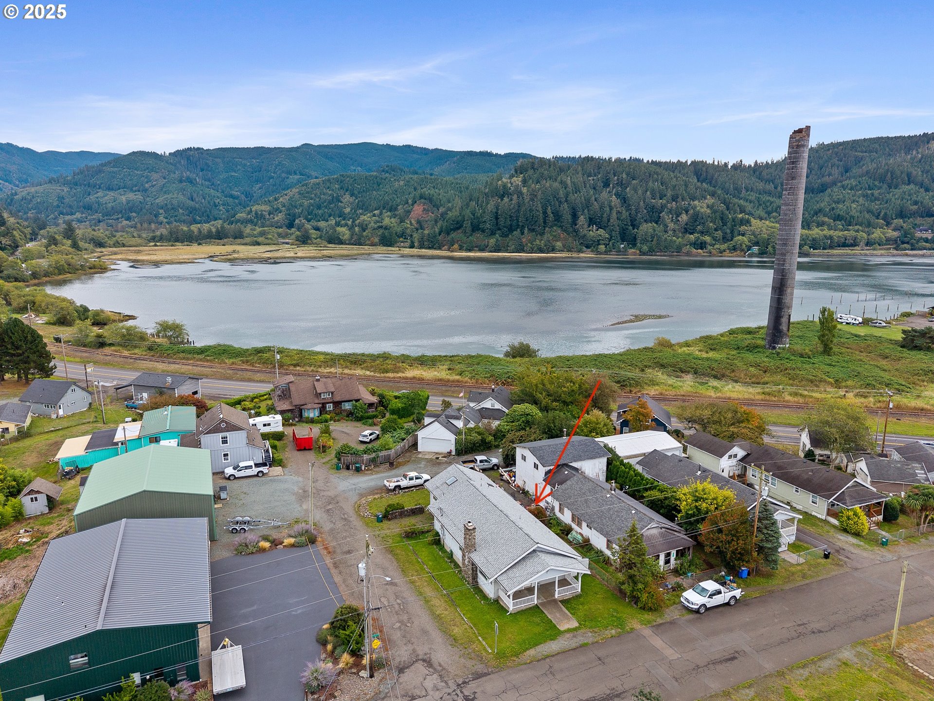 308 1st Street Garibaldi, OR 97118 - Photo 11 of 31