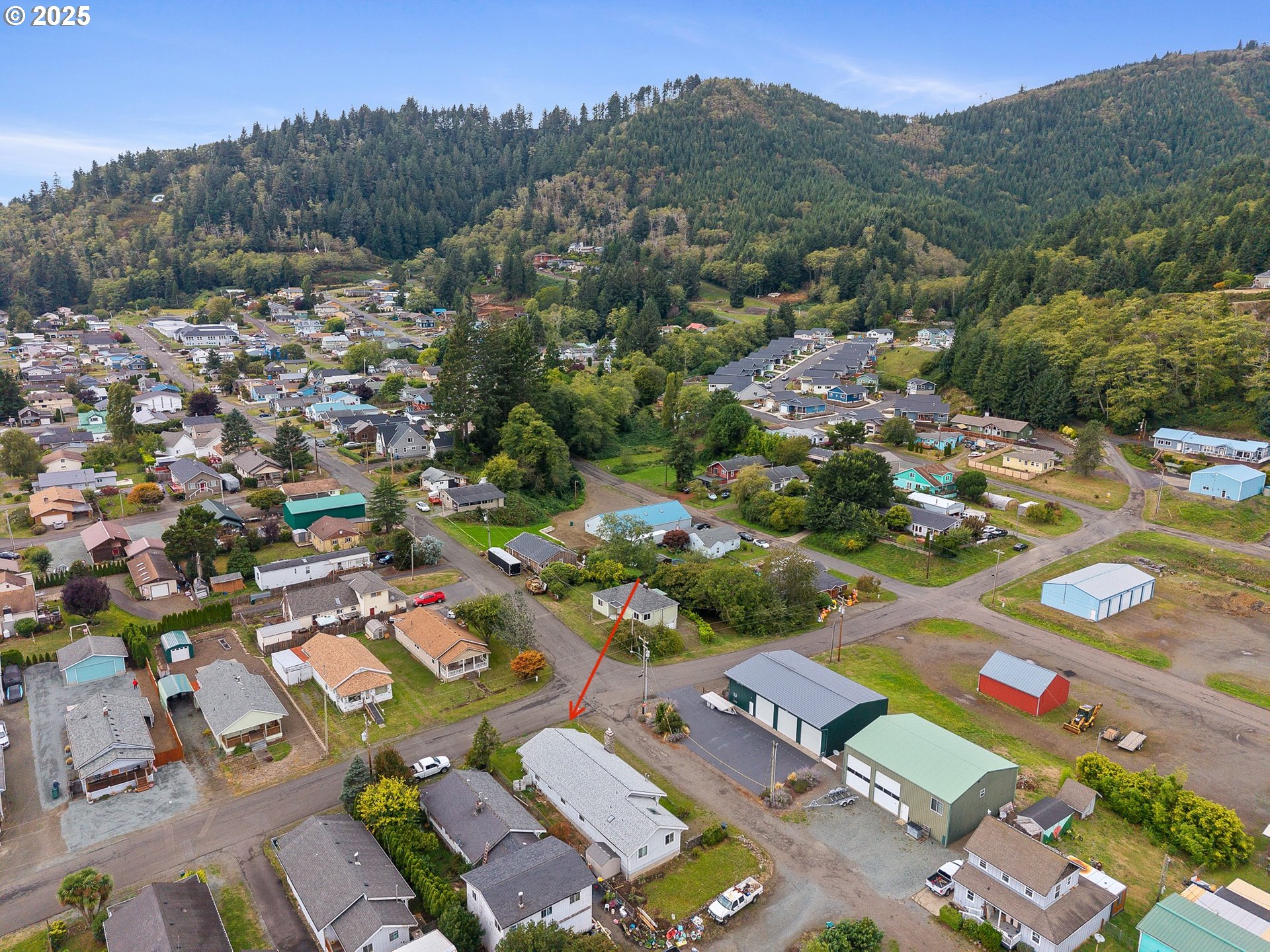 308 1st Street Garibaldi, OR 97118 - Photo 12 of 31