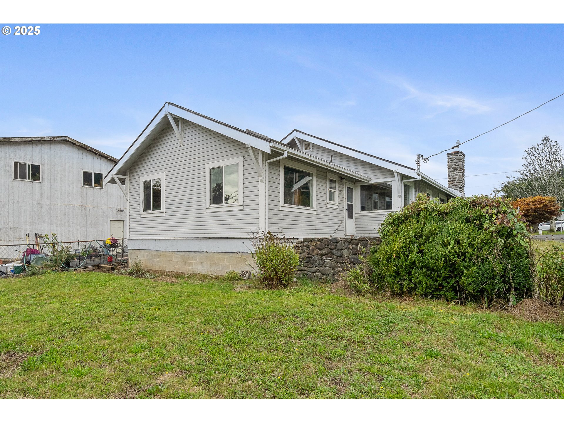 308 1st Street Garibaldi, OR 97118 - Photo 17 of 31