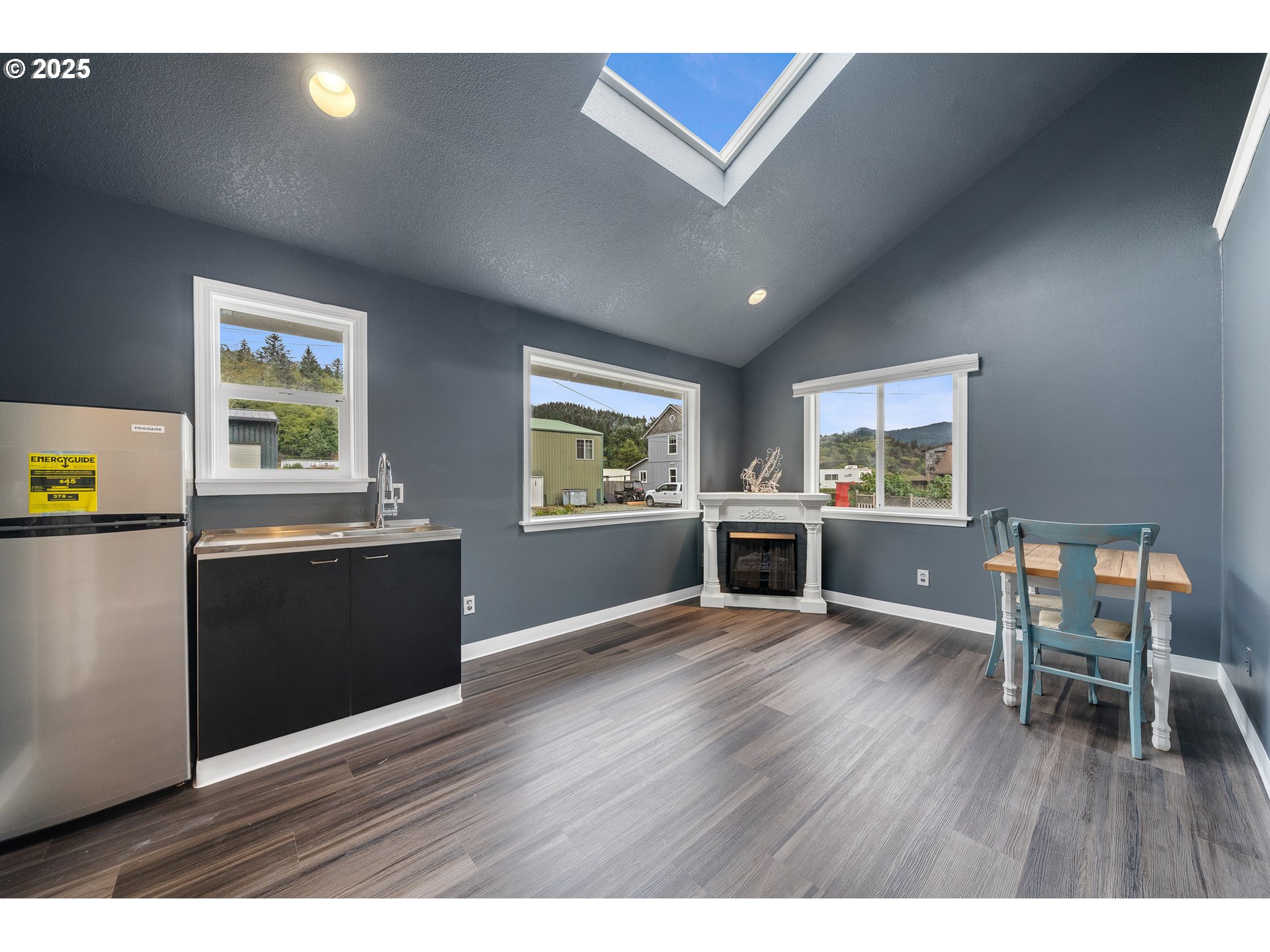 308 1st Street Garibaldi, OR 97118 - Photo 25 of 31